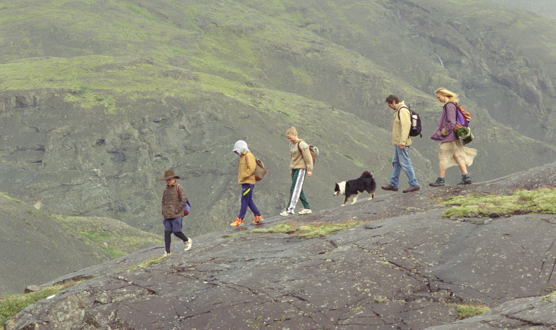 THE LOVE THAT REMAINS