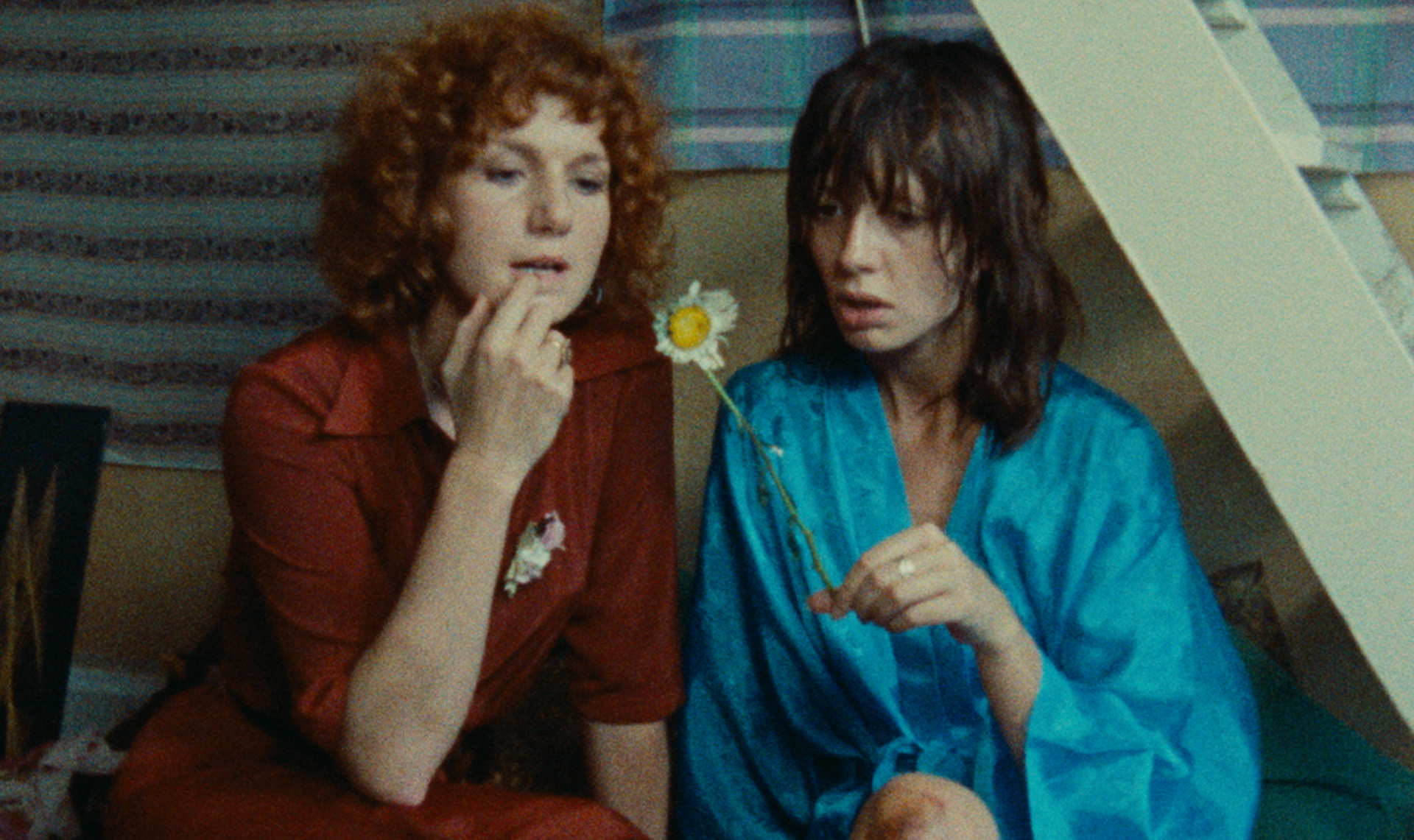 CÉLINE AND JULIE GO BOATING